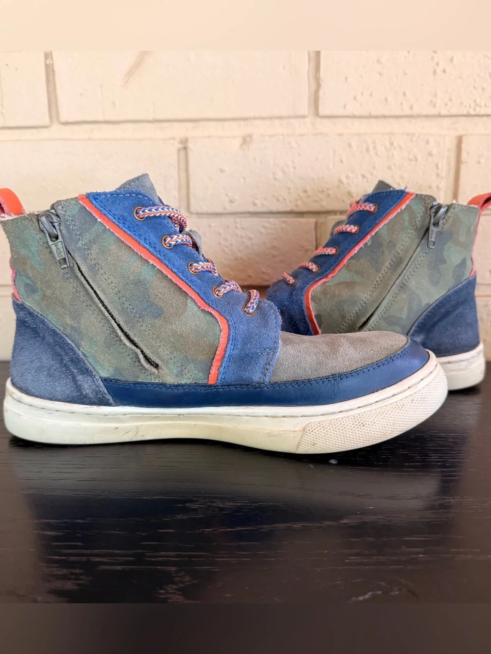 Mini Boden Boy Youth 5 EU 37 Camo Fur Lined High Top Suede Sneakers School Shoes